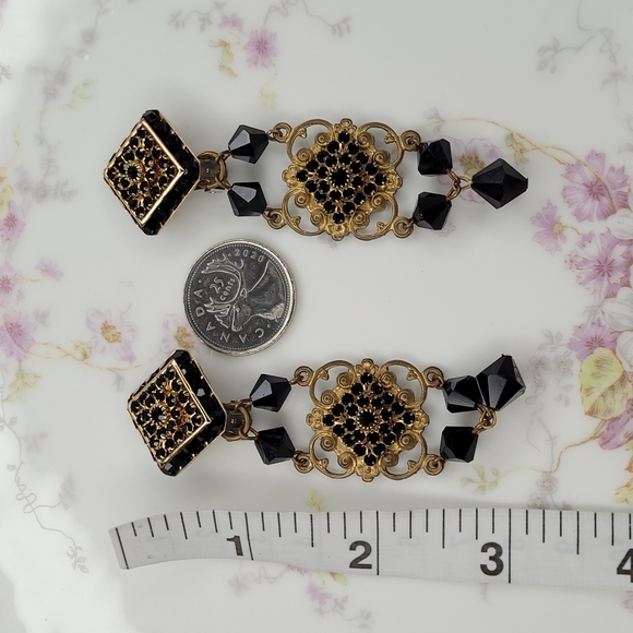 Vintage earrings clip glass beads dangle chandelier unmarked. - Picture 5 of 10